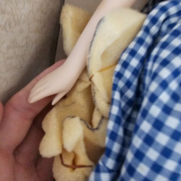 NIB Franklin Heirloom Dolls Dorothy Wizard of Oz with Toto Ruby Red Shoes Basket - Picture 6 of 11